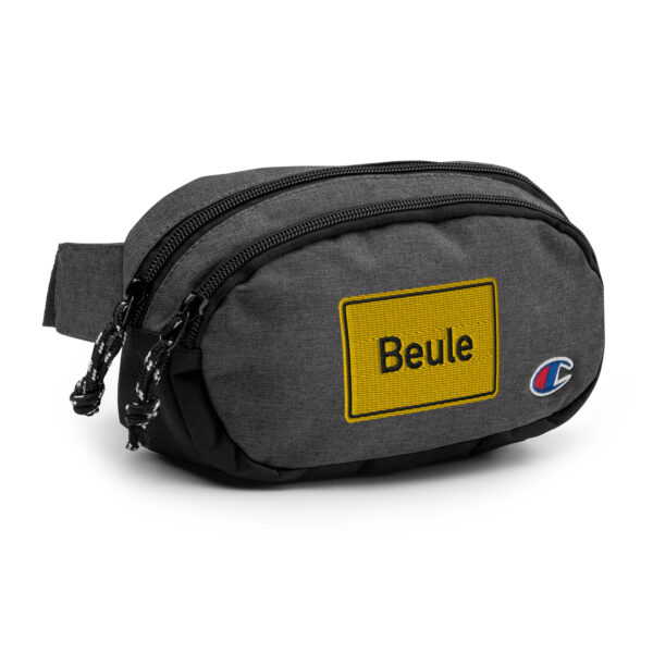 Eine Champion-Bauchtasche mit dem Schriftzug „Beule“.