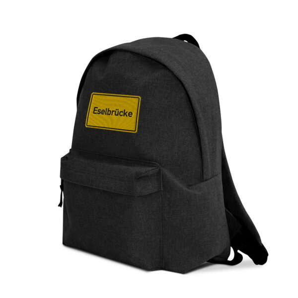 Ein Eselbrücke Rucksack mit Bestickung.