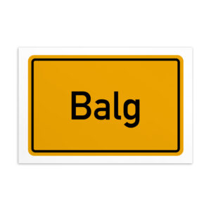 Ein Schild mit der Aufschrift „Balg Standard-Postkarte“ in Gelb und Schwarz.