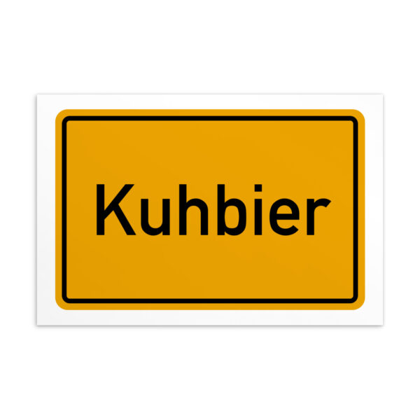 Ein Schild mit der Aufschrift Kuhbier-Postkarte.